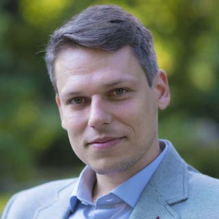 Professor Luke Nikolov, University of Indiana, Bloomington